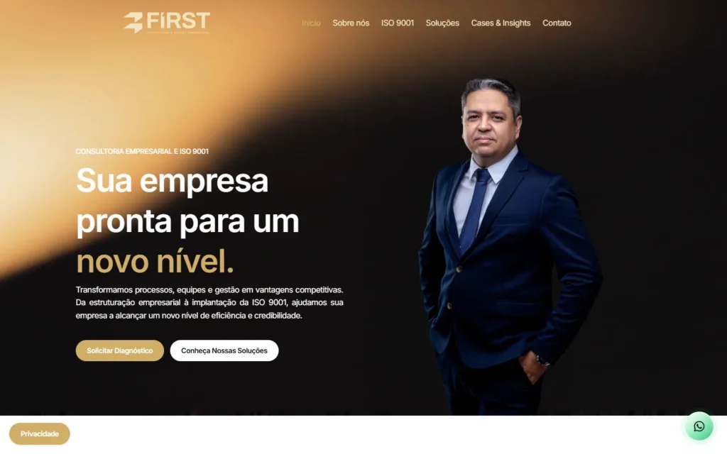 Captura do site de FIRST Consultoria: Página inicial: sua empresa pronta para um novo nível